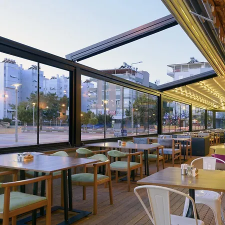 מלון דירות Voswos Garage Coffee אנטליה