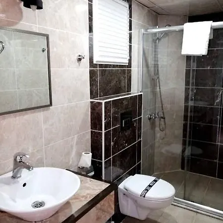Voswos Garage Coffee Hotel 3*