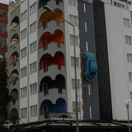 Voswos Garage Coffee Hotel 3*
